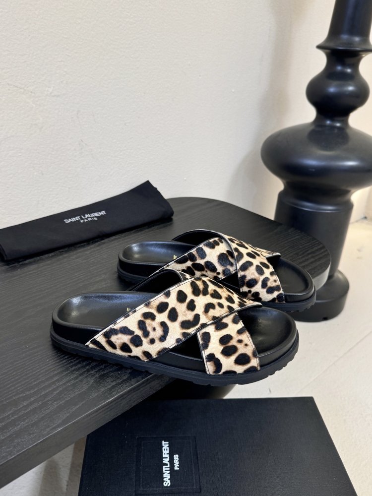 Шлепанцы женские фото 2