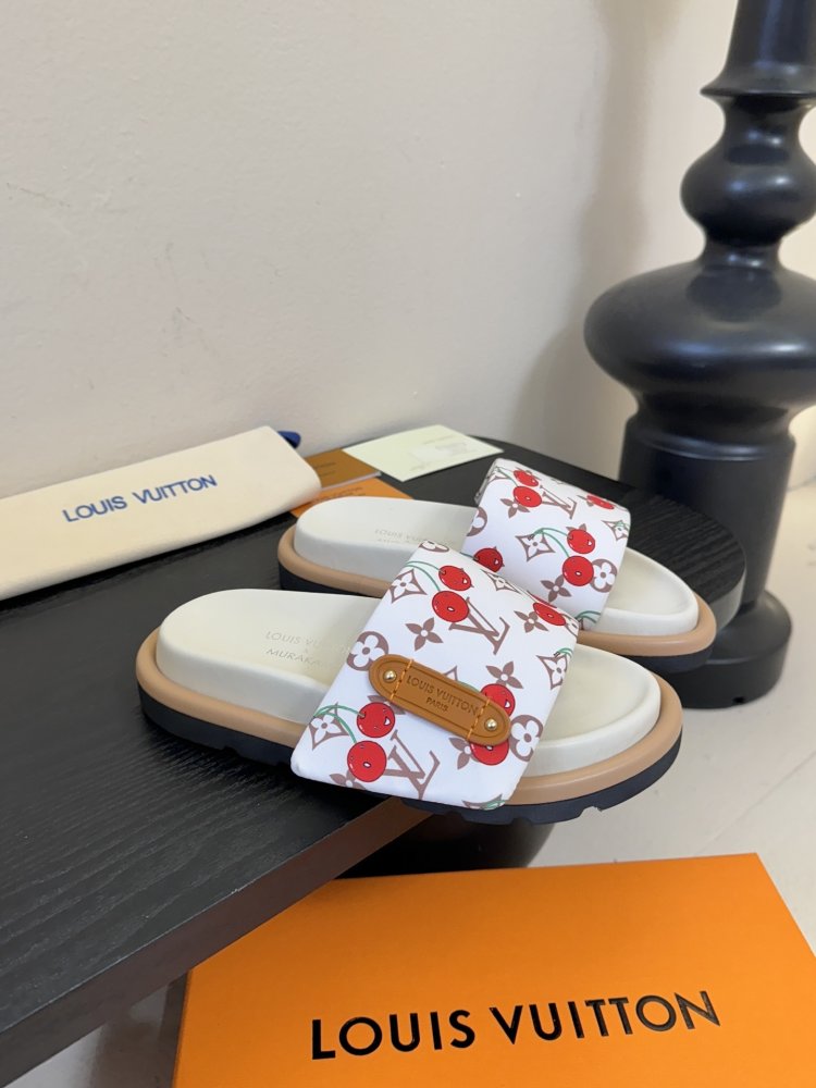 Шлепанцы женские фото 2