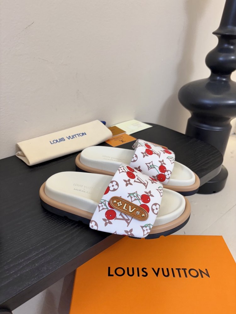 Шлепанцы женские фото 2