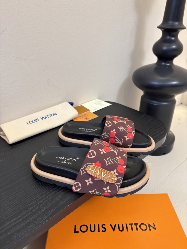 Шлепанцы женские фото 2