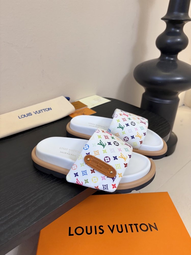 Шлепанцы женские фото 2