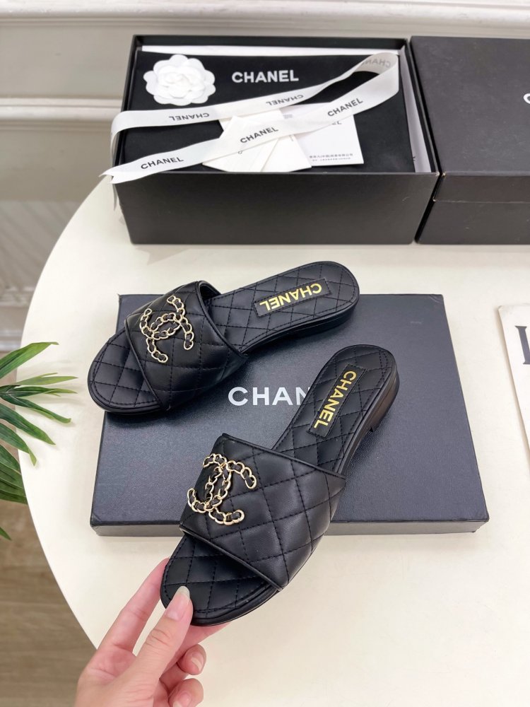 Шльопанці жіночі фото 3