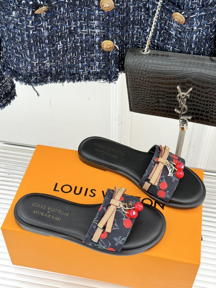 Шлепанцы женские фото 3