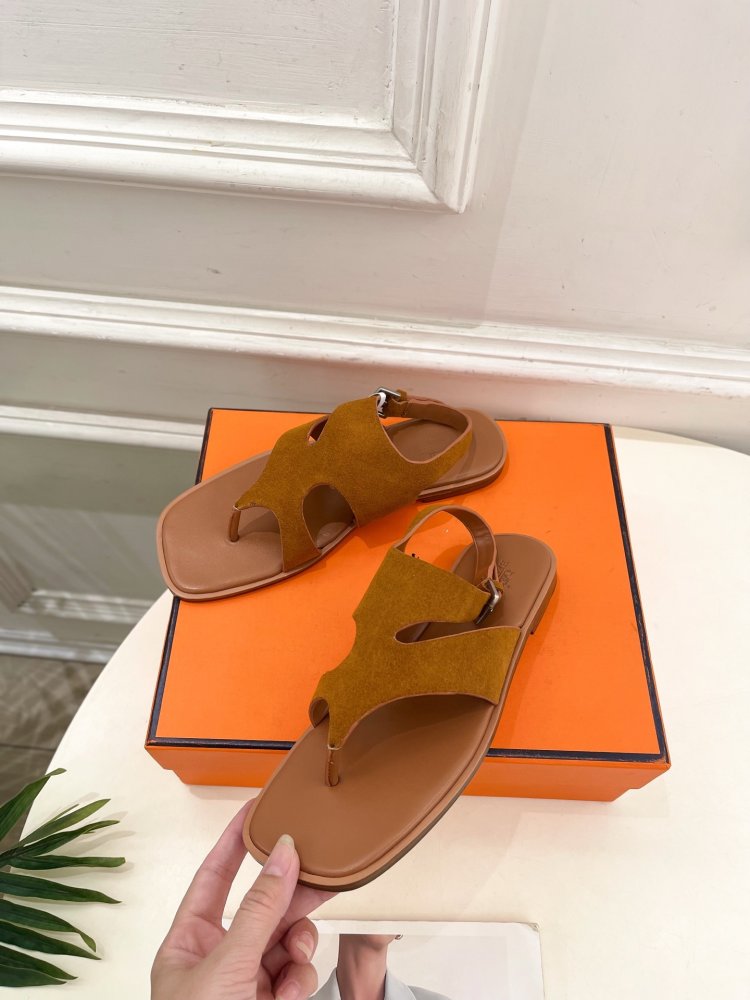 Шльопанці жіночі фото 3