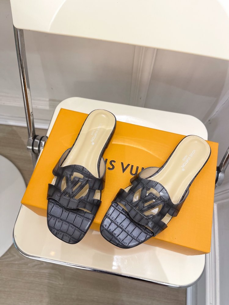 Шлепанцы женские фото 3