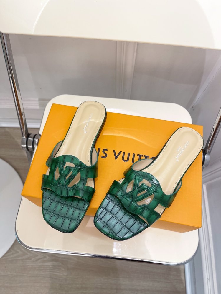 Шлепанцы женские фото 3