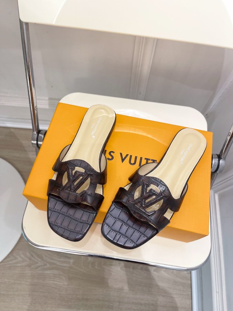 Шльопанці жіночі фото 3