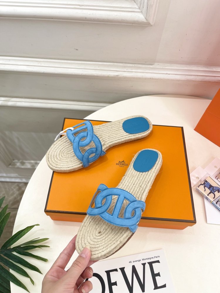 Шлепанцы женские фото 3