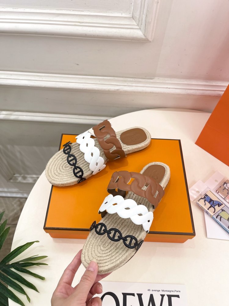 Шльопанці жіночі фото 3