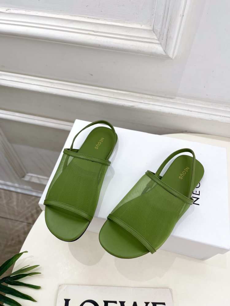 Шлепанцы женские фото 3