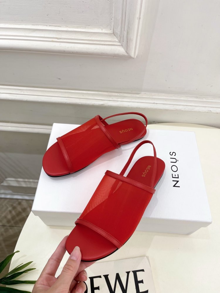 Шльопанці жіночі фото 3