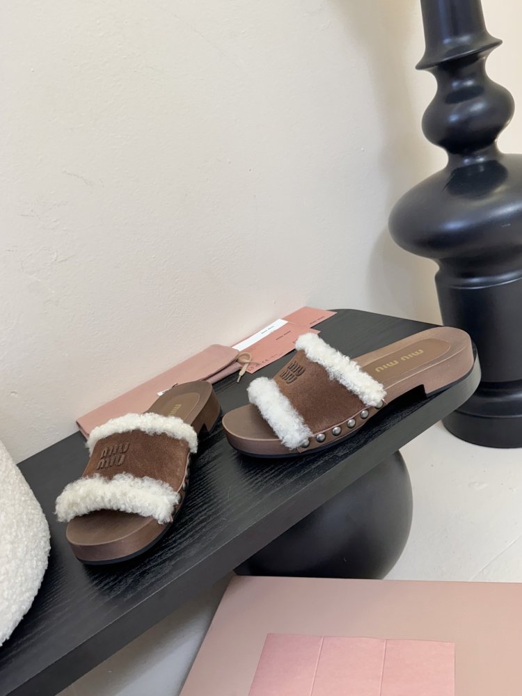 Шльопанці жіночі фото 3