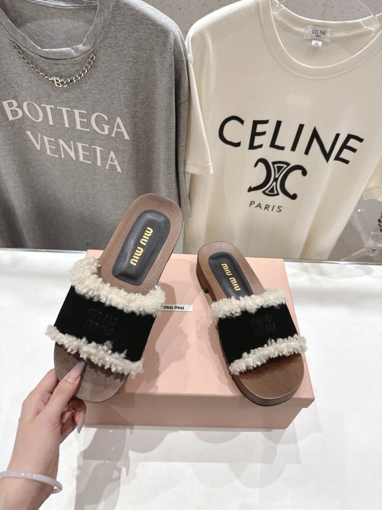 Шльопанці жіночі фото 3