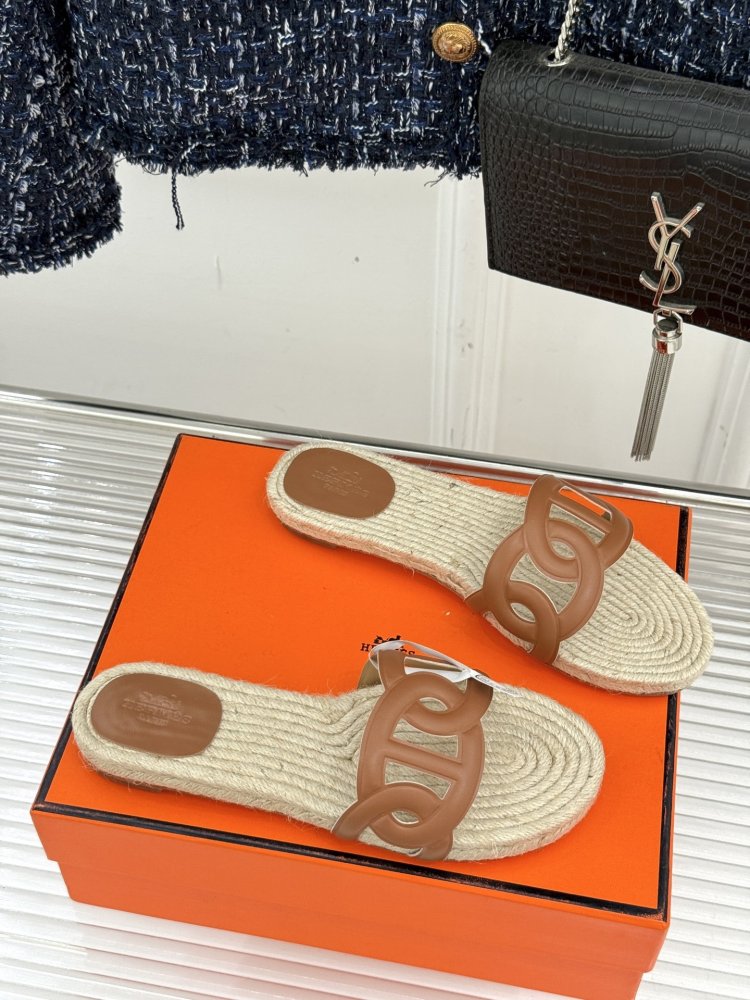 Шльопанці жіночі фото 3