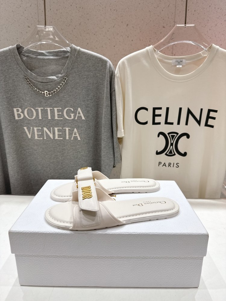 Шлепанцы женские фото 3