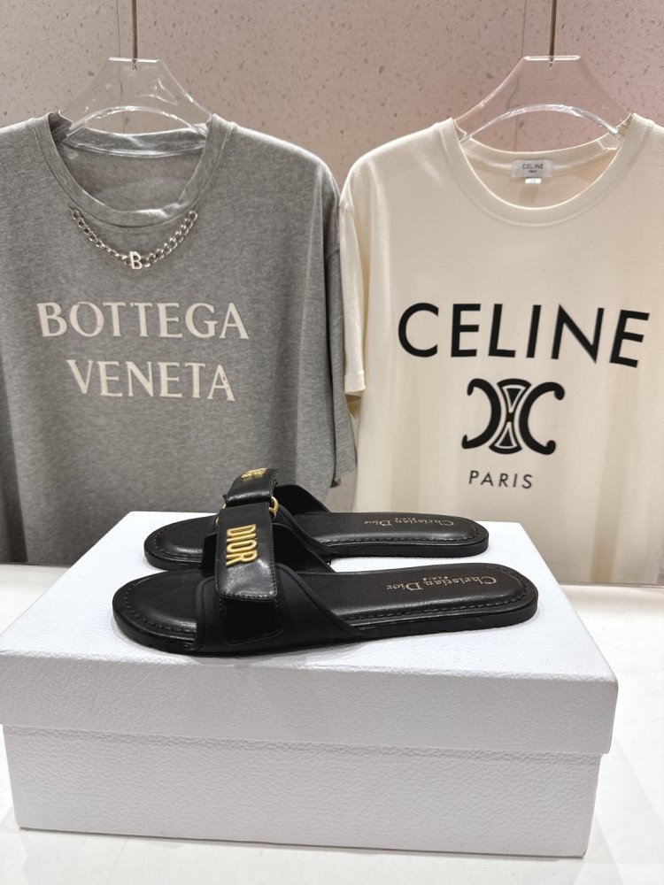 Шлепанцы женские фото 3