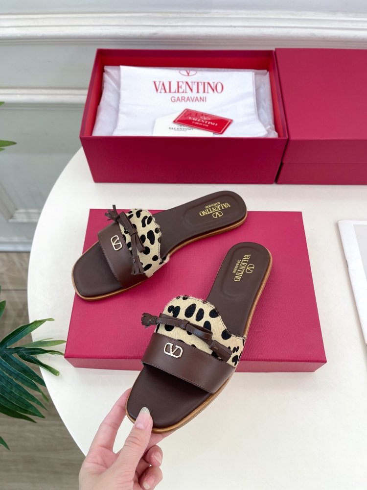 Шлепанцы женские фото 3