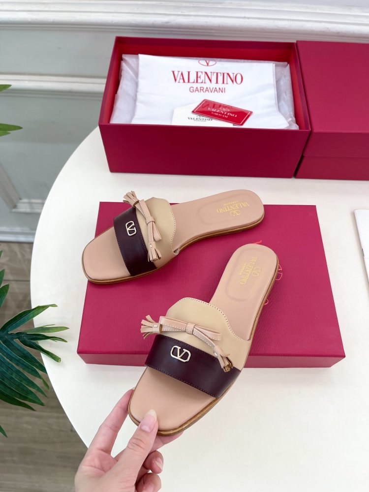 Шлепанцы женские фото 3