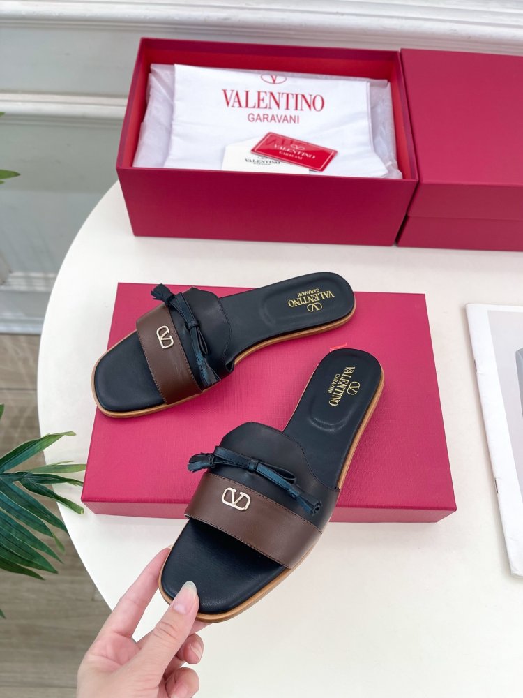 Шлепанцы женские фото 3