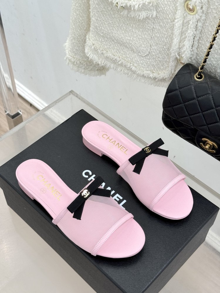 Шлепанцы женские фото 3