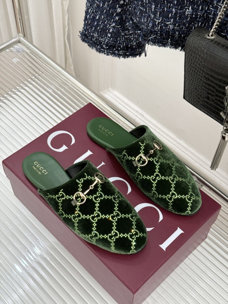 Шльопанці жіночі фото 3