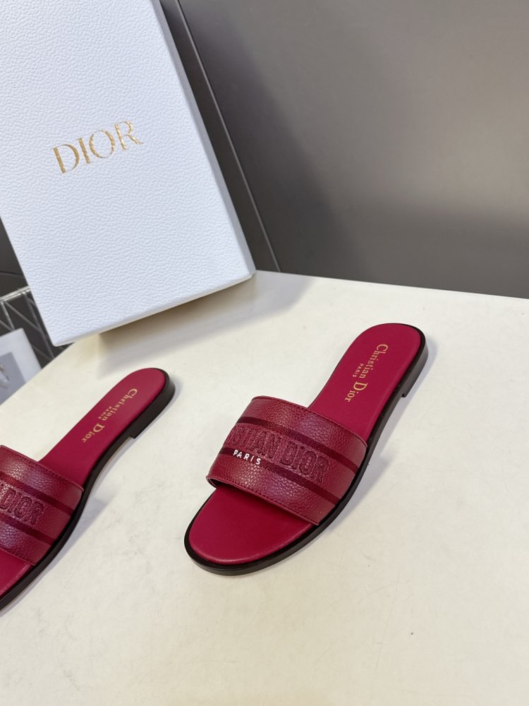 Шльопанці жіночі фото 3