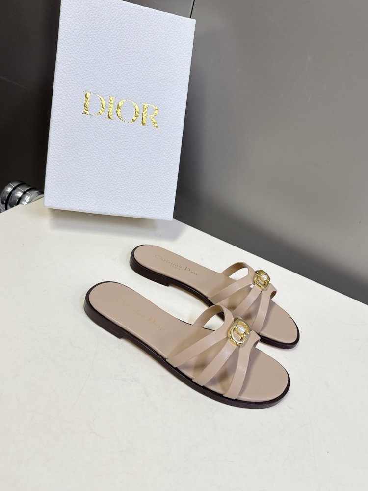 Шльопанці жіночі фото 3