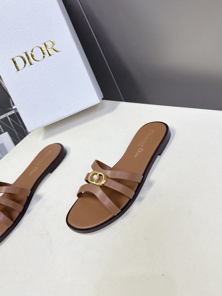 Шльопанці жіночі фото 3