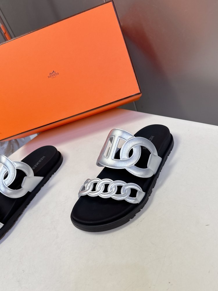 Шлепанцы женские фото 3