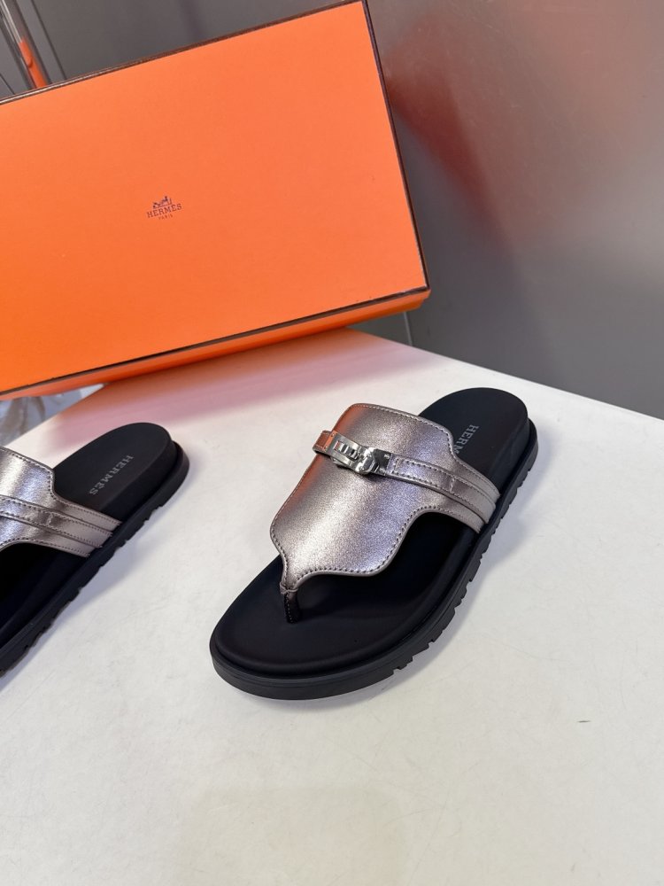 Шлепанцы женские фото 3