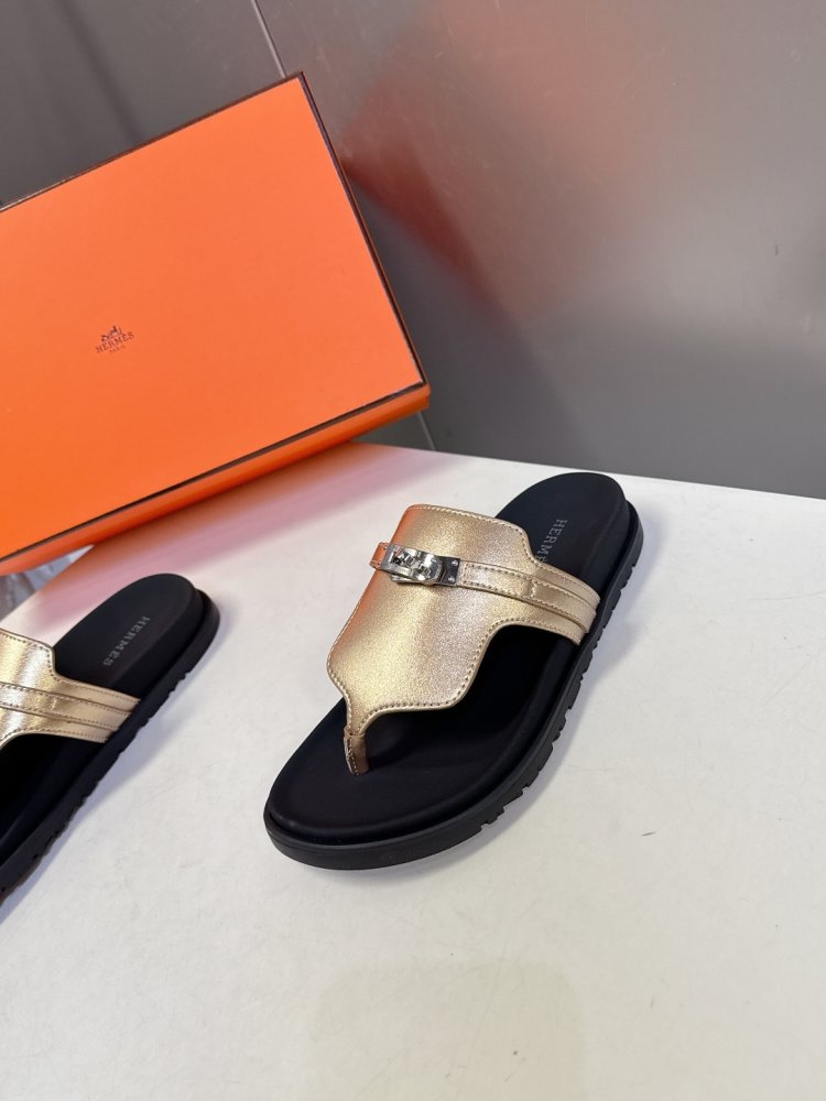 Шлепанцы женские фото 3