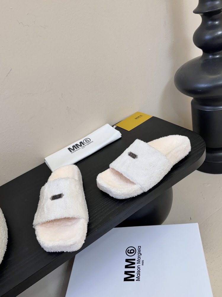 Шльопанці жіночі фото 3