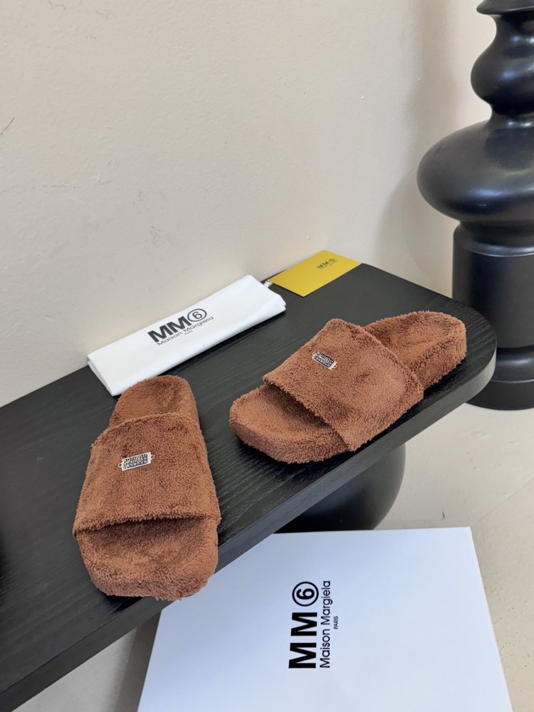 Шльопанці жіночі фото 3