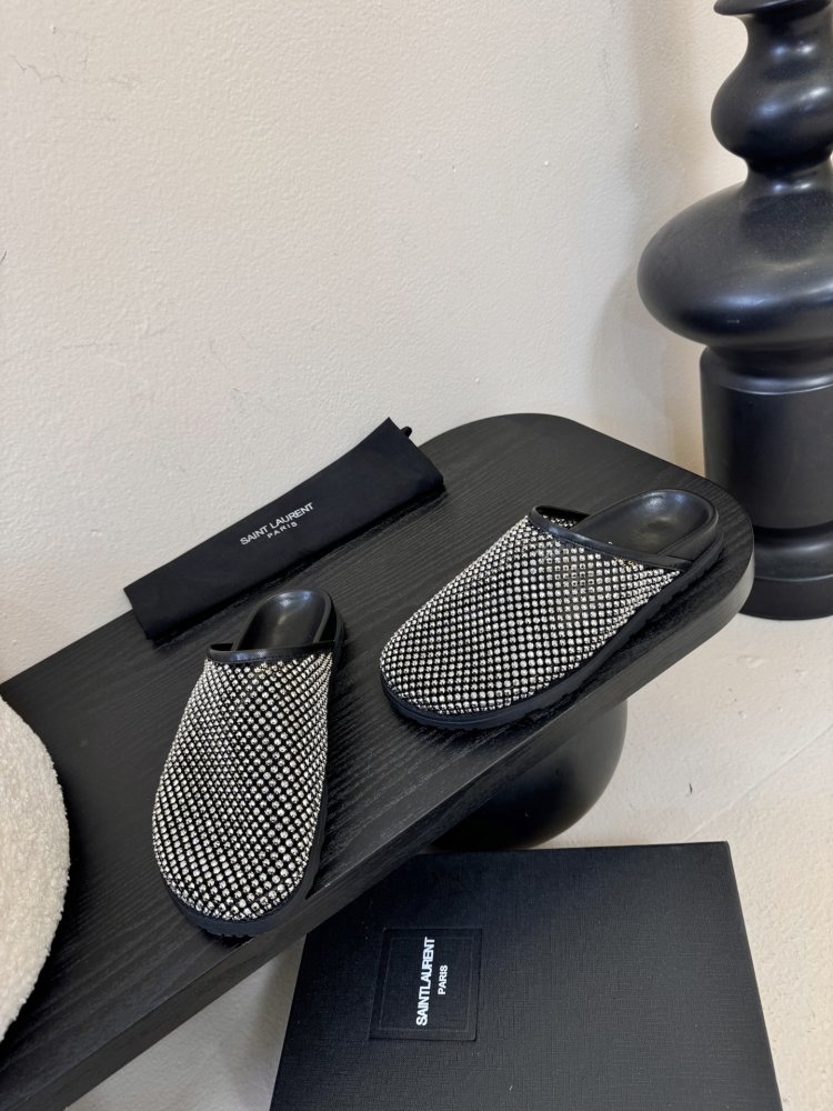 Шлепанцы женские фото 3