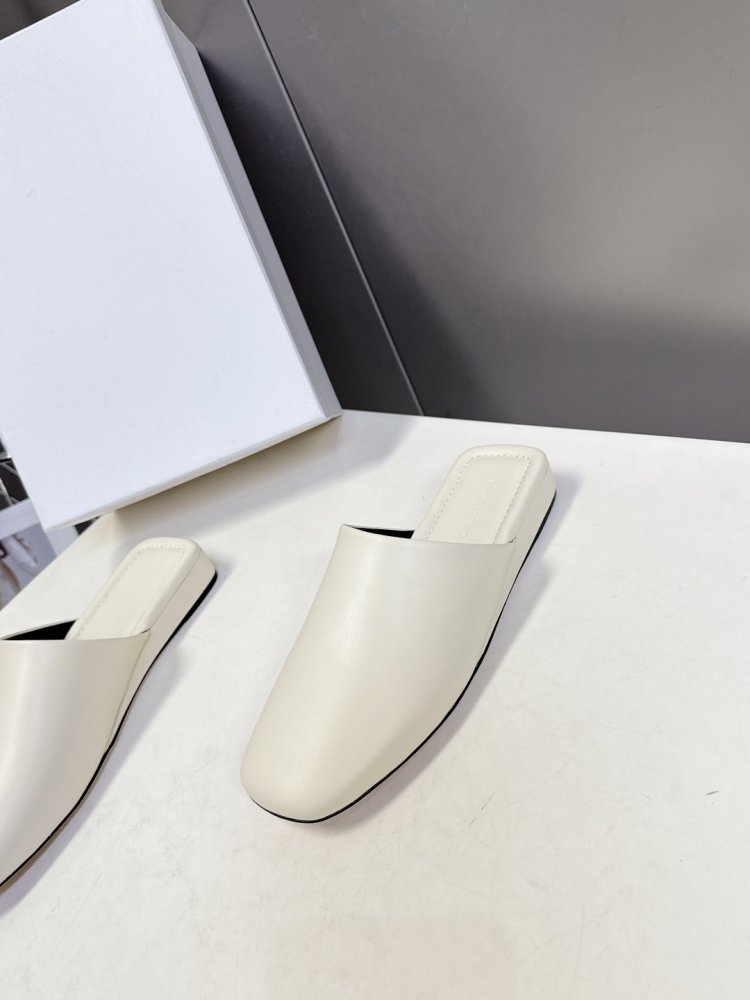 Шлепанцы женские фото 3