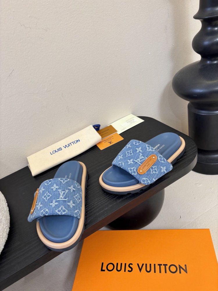 Шлепанцы женские фото 3