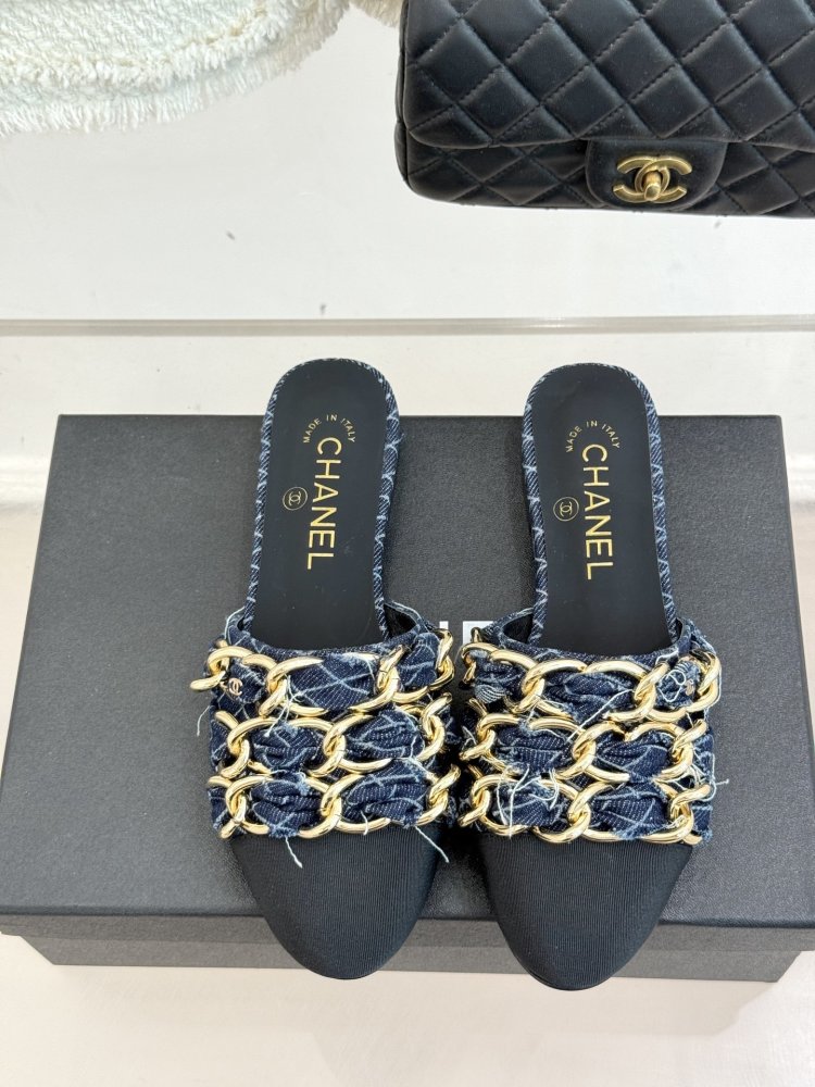 Шльопанці жіночі фото 4