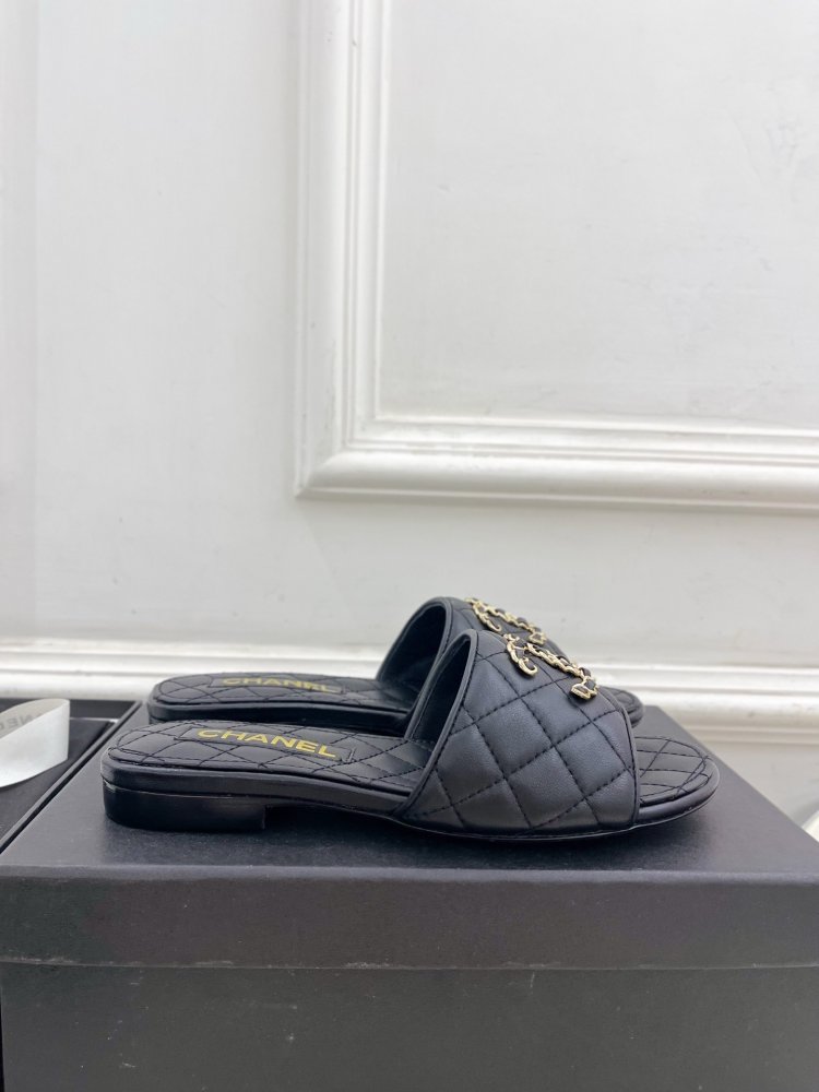 Шльопанці жіночі фото 4