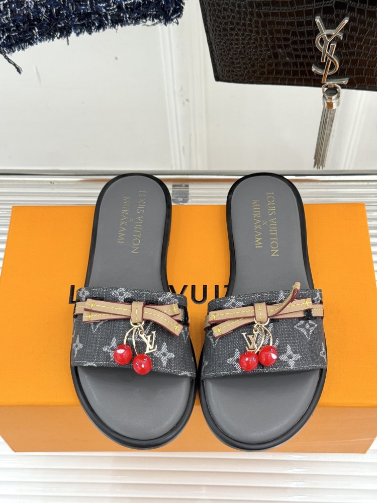 Шльопанці жіночі фото 4