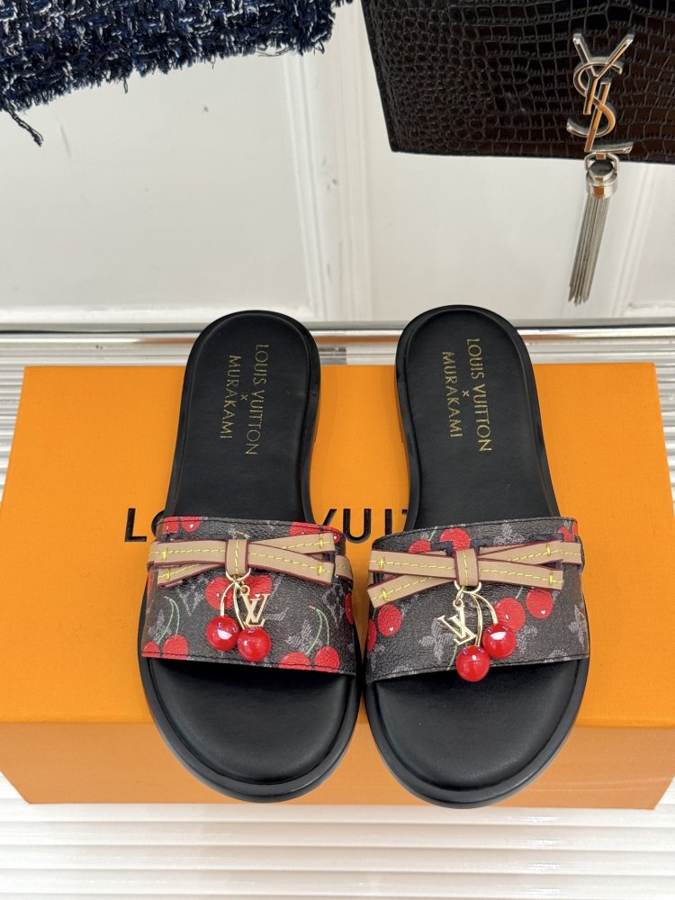 Шльопанці жіночі фото 4