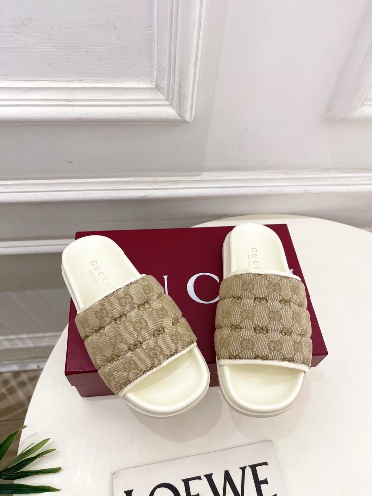 Шлепанцы женские фото 4