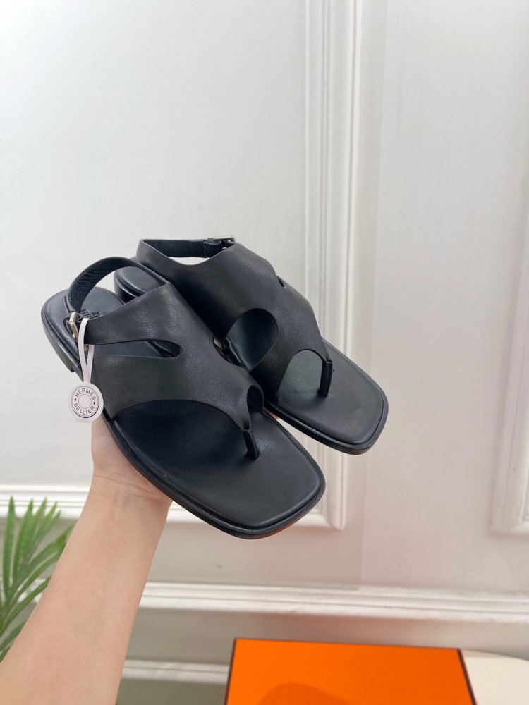 Шльопанці жіночі фото 4