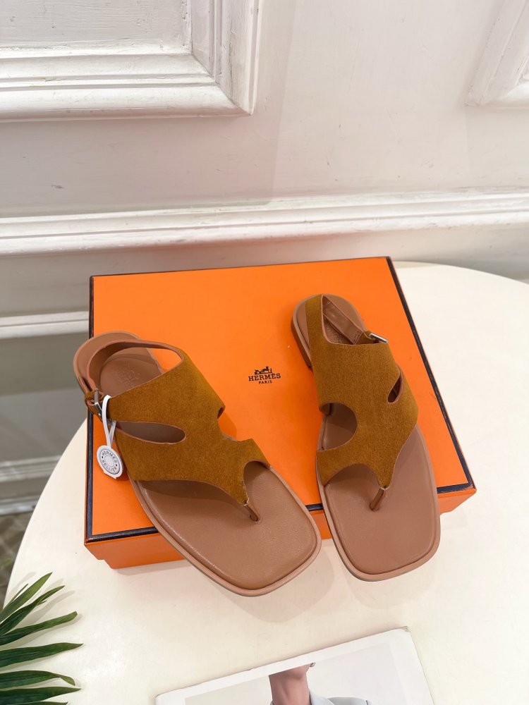 Шльопанці жіночі фото 4