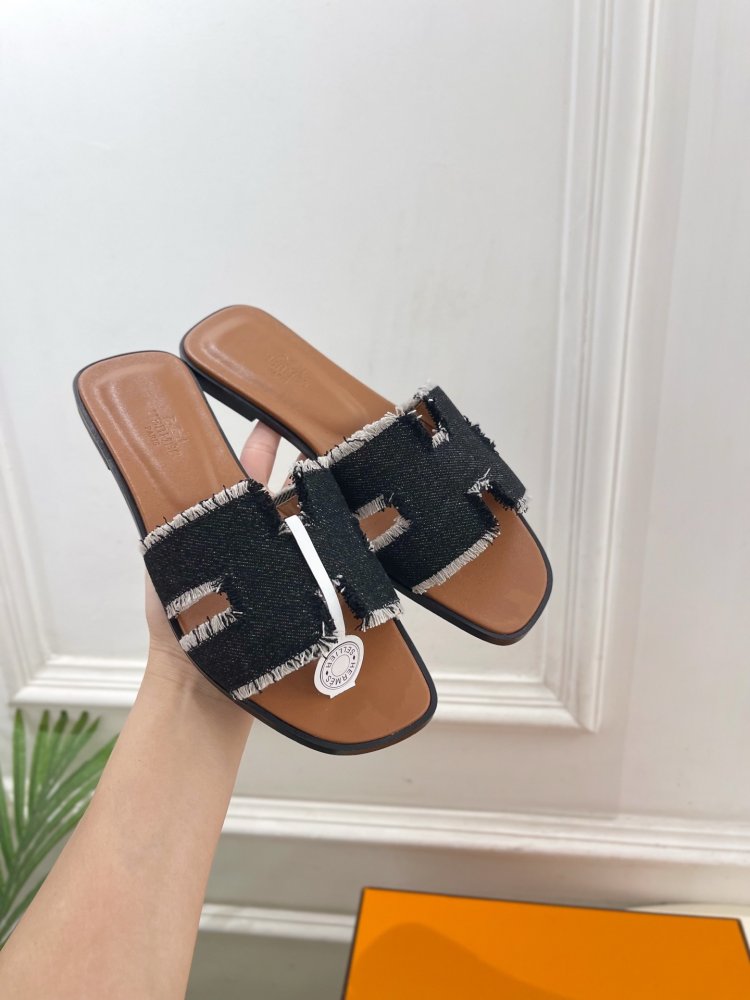 Шлепанцы женские фото 4