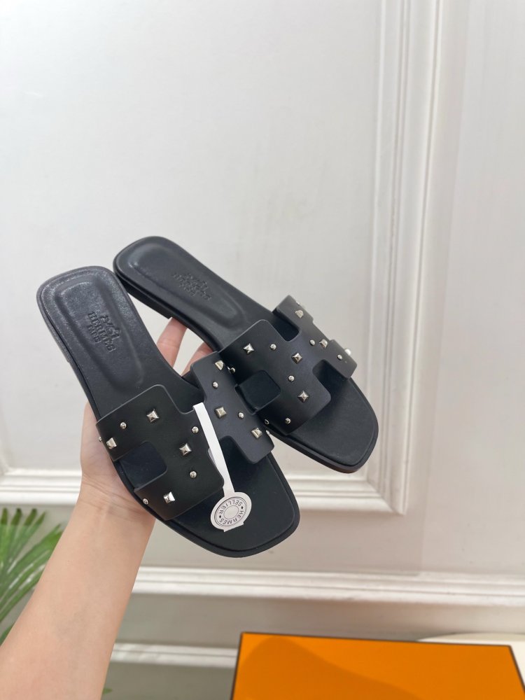 Шлепанцы женские фото 4