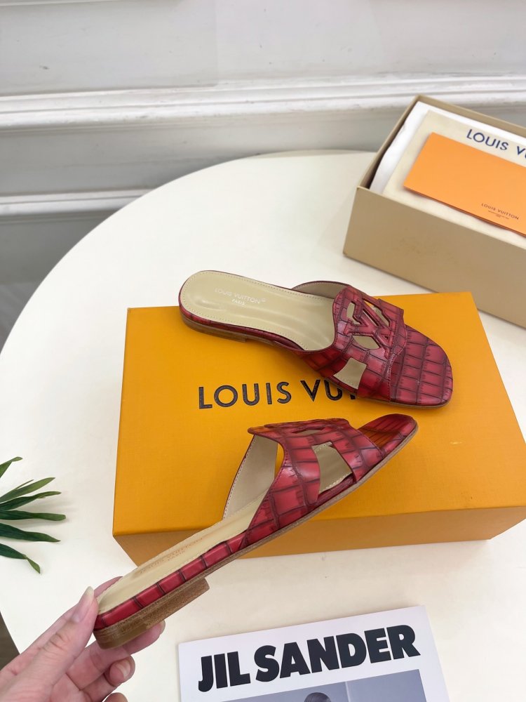 Шльопанці жіночі фото 4