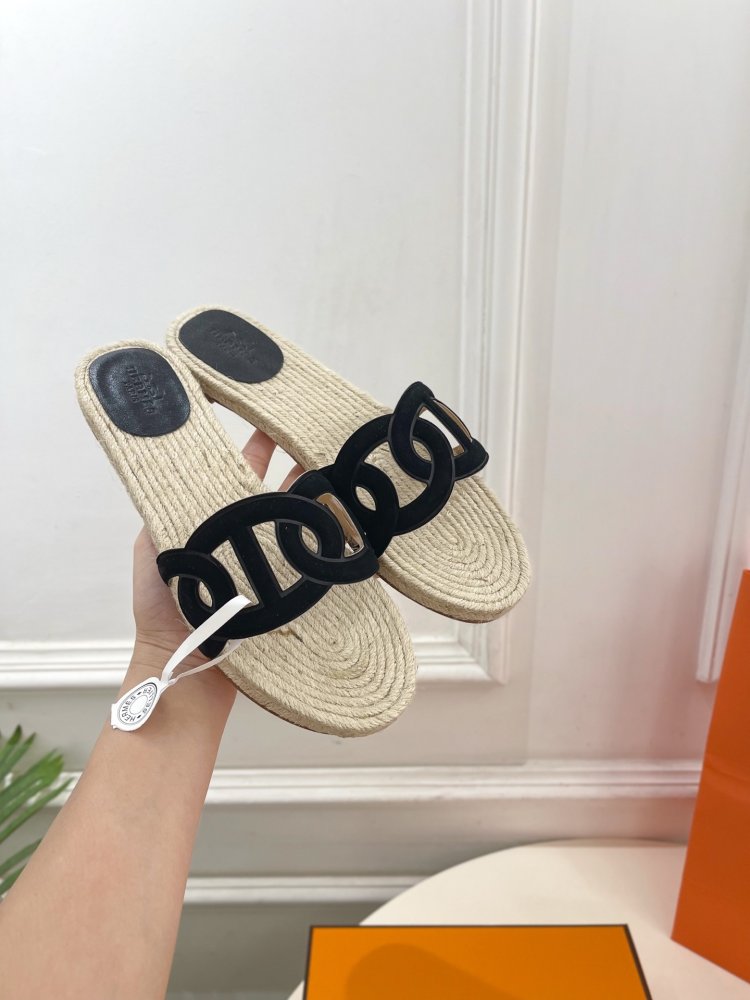 Шльопанці жіночі фото 4