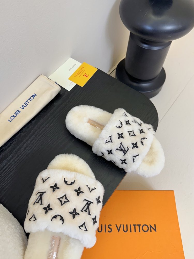 Шльопанці жіночі фото 4