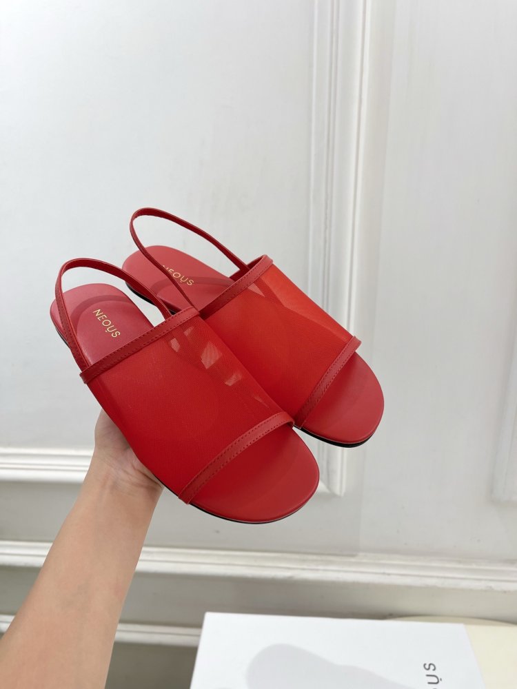 Шльопанці жіночі фото 4