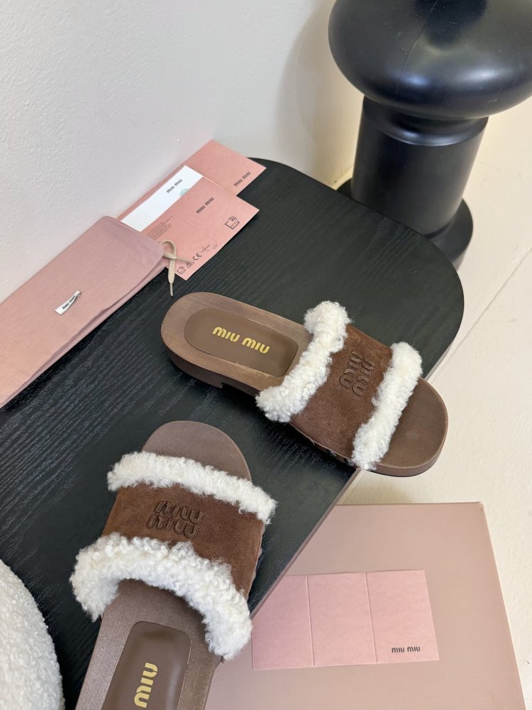 Шльопанці жіночі фото 4